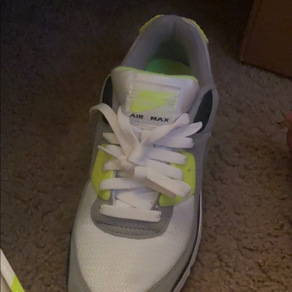 Air Max 90 - Picture 2 of 5